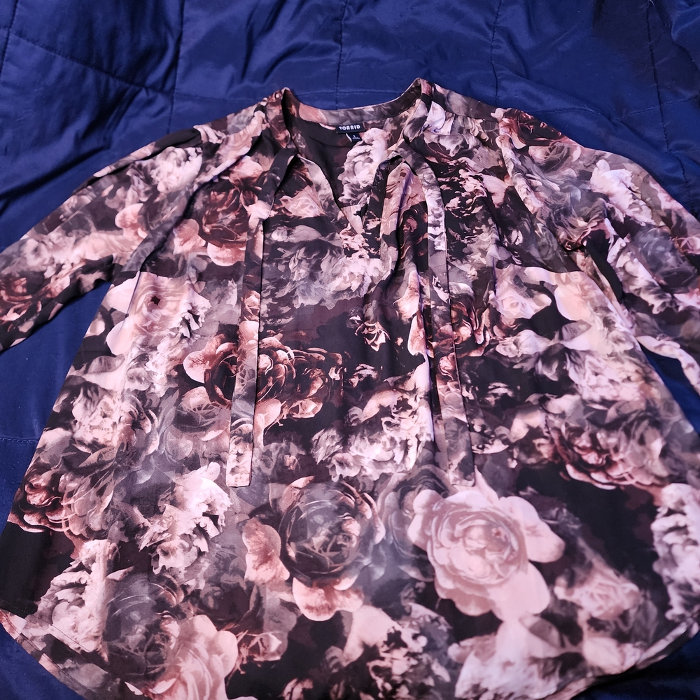 Torrid Floral Blouse - Black and Pink